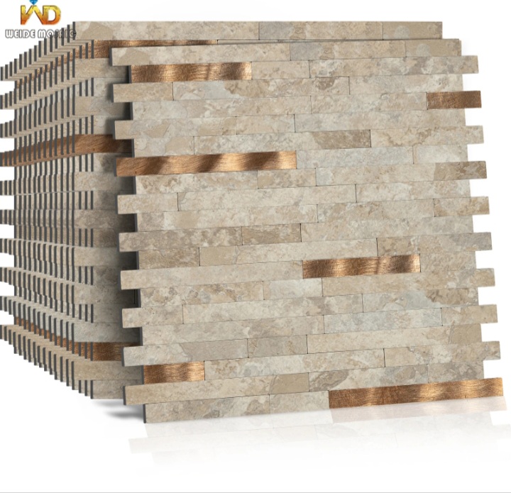 Mosaico de piedra natural con líneas de cobre