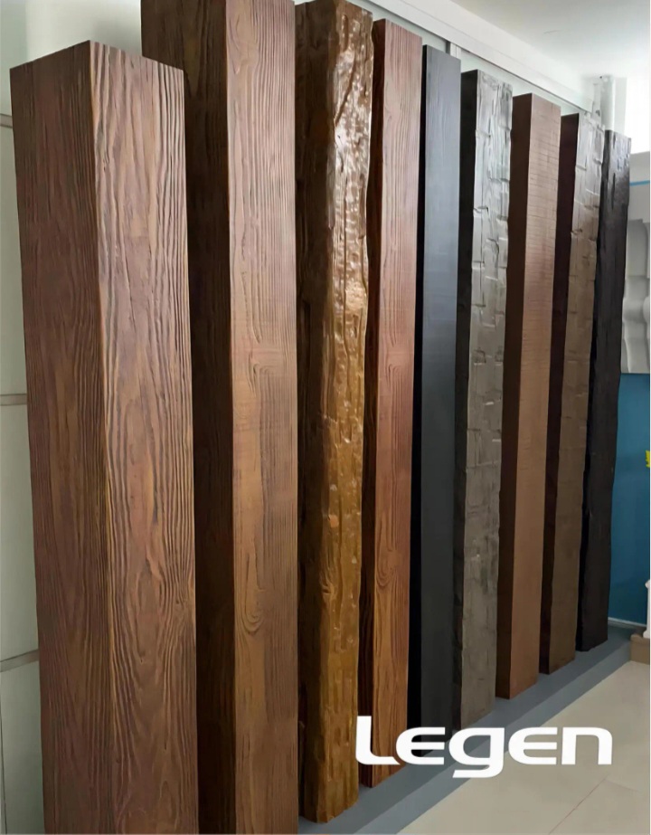 Muestrario de acabados de vigas decorativas en distintos tonos de madera